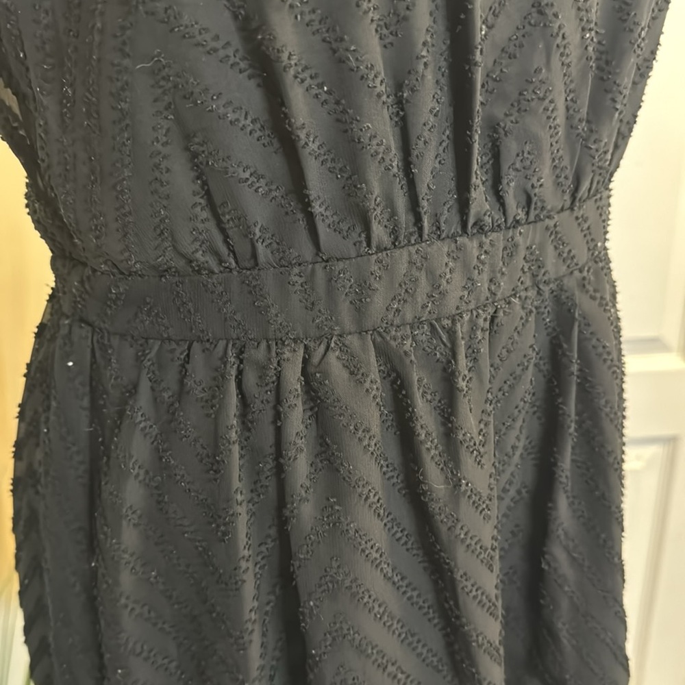 Lightweight Lbd Sheer Chevron Pattern With Lining - image 3